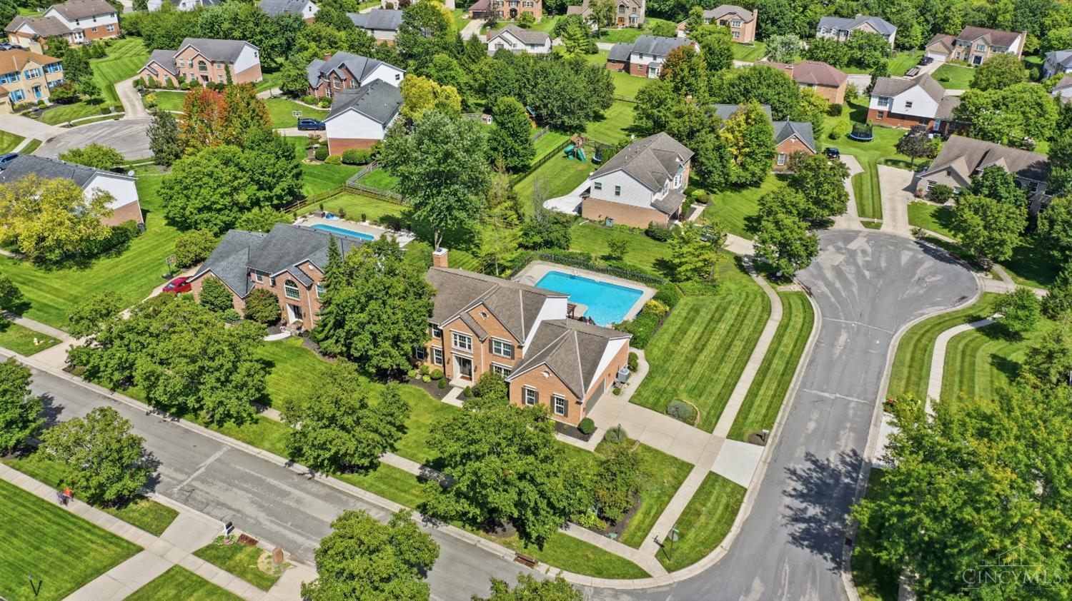 Photo 3 of Sale Pending at 5304 Farmmeadow Ct, West Chester, OH 45069 | MLS# 1895019 | Listing updated on 2026-09-28