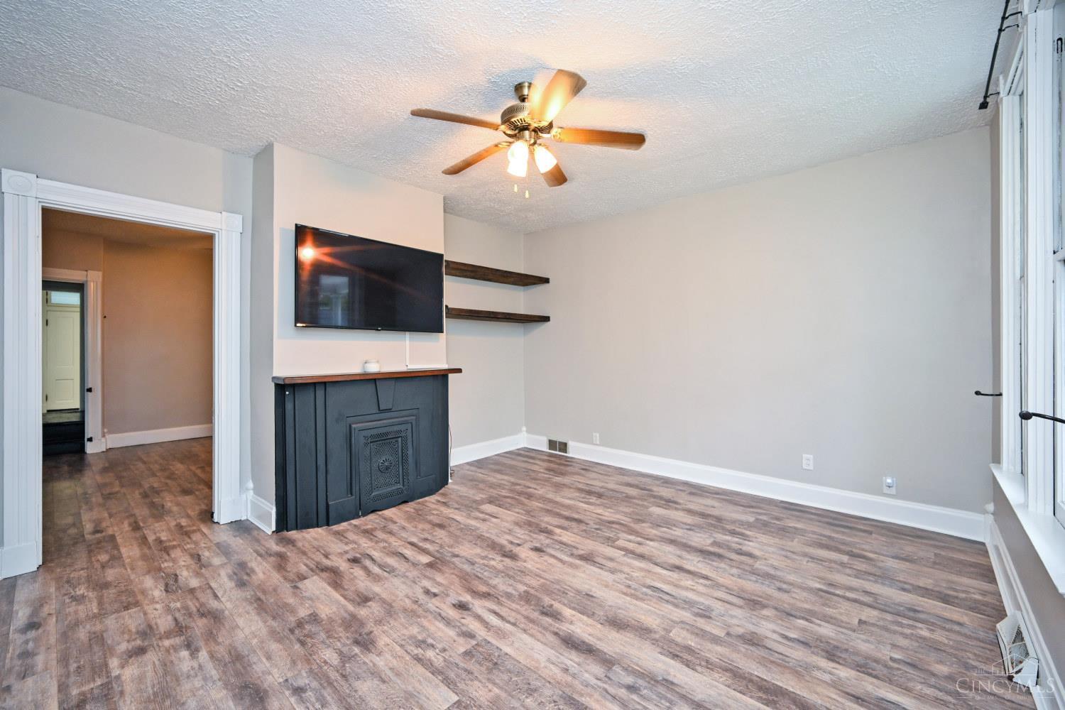 Photo 3 of Single family home for sale at 631 Arlington Ave, Cincinnati, OH 45215 | MLS# 1895052 | Listing updated on 2026-09-24