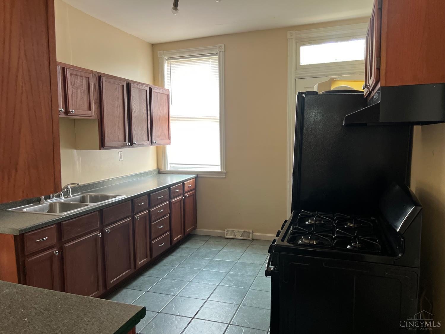 Photo 4 of Single family home for sale at 2335 Harper Ave, Norwood, OH 45212 | MLS# 1895032 | Listing updated on 2026-09-24