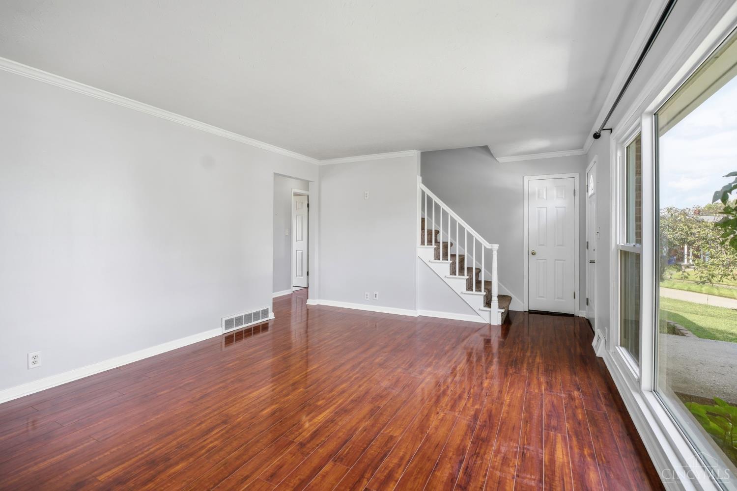 Photo 4 of Sale Pending at 37 Beverly Dr, Hamilton, OH 45013 | MLS# 1895105 | Listing updated on 2026-10-02