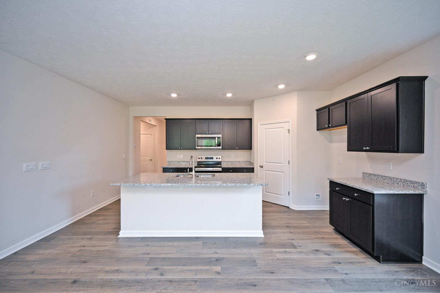 Photo 4 of Single family home for sale at 3692 Heritage Farm Ln, Amelia, OH 45102 | MLS# 1875588 | Listing updated on 2026-10-02