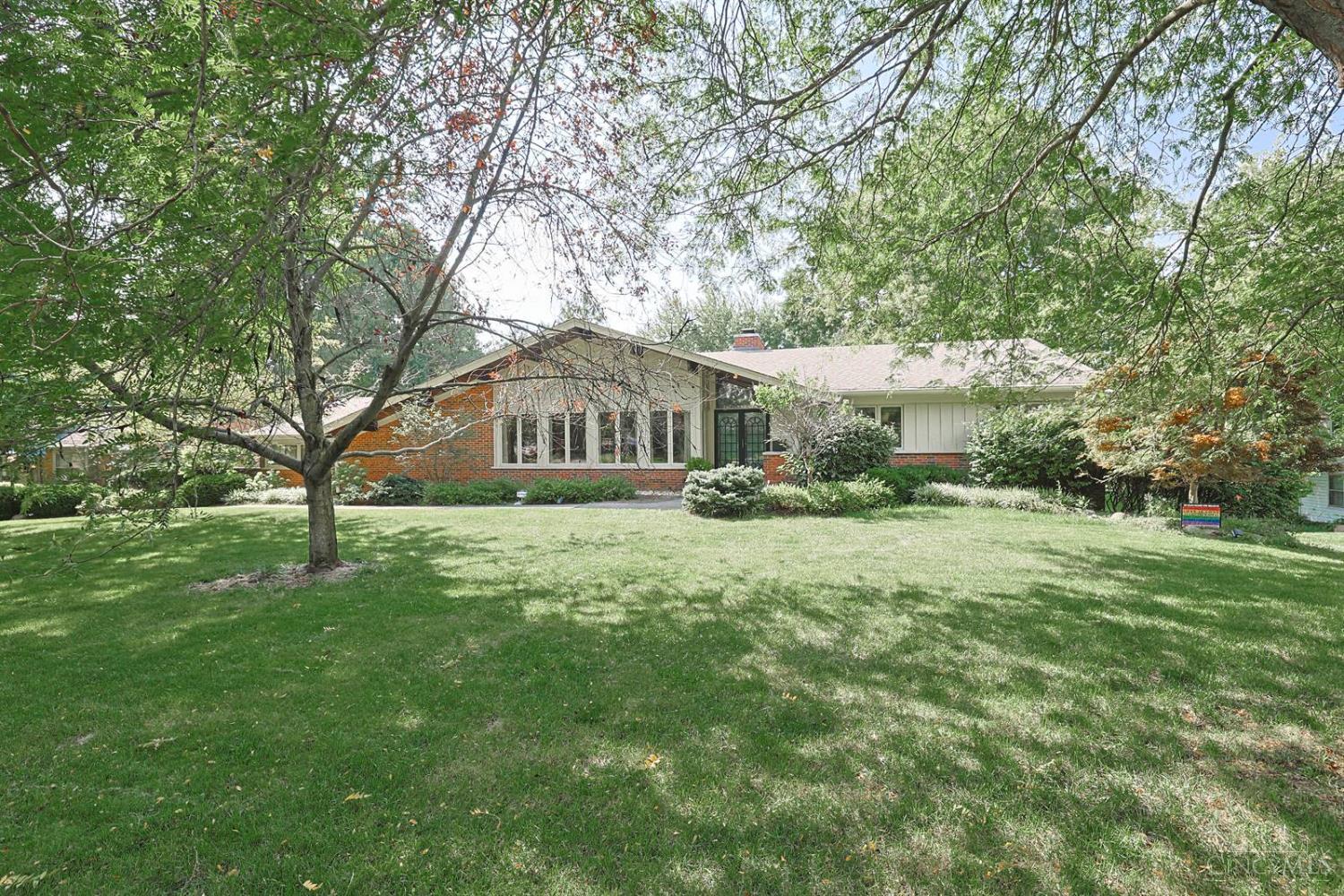 Single family home for sale at 7673 Greenfarms Dr, Springfield Twp., OH 45224 | MLS# 1895027