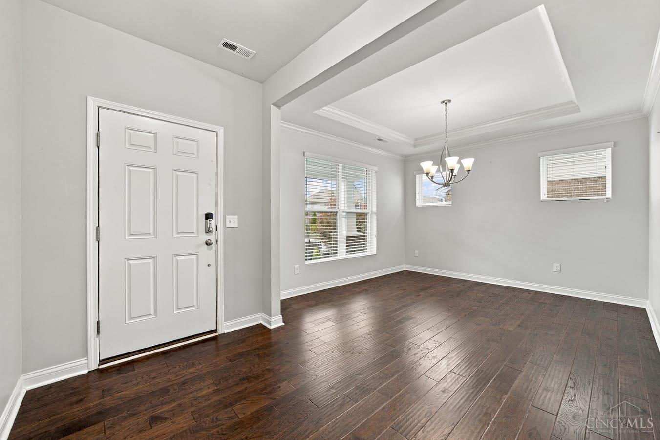 Photo 4 of Sale Pending at 5044 Greenshire Dr, Green Twp, OH 45002 | MLS# 1895045 | Listing updated on 2026-09-26