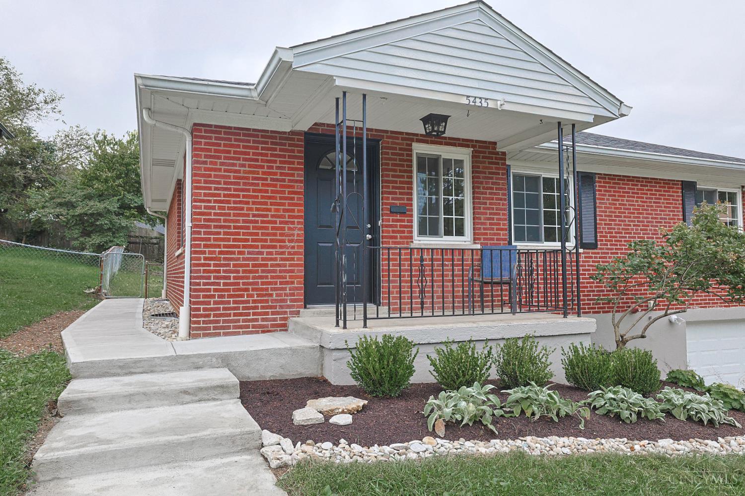 Photo 3 of Sale Pending at 5435 Bonita Dr, Delhi Twp, OH 45238 | MLS# 1894641 | Listing updated on 2026-09-25