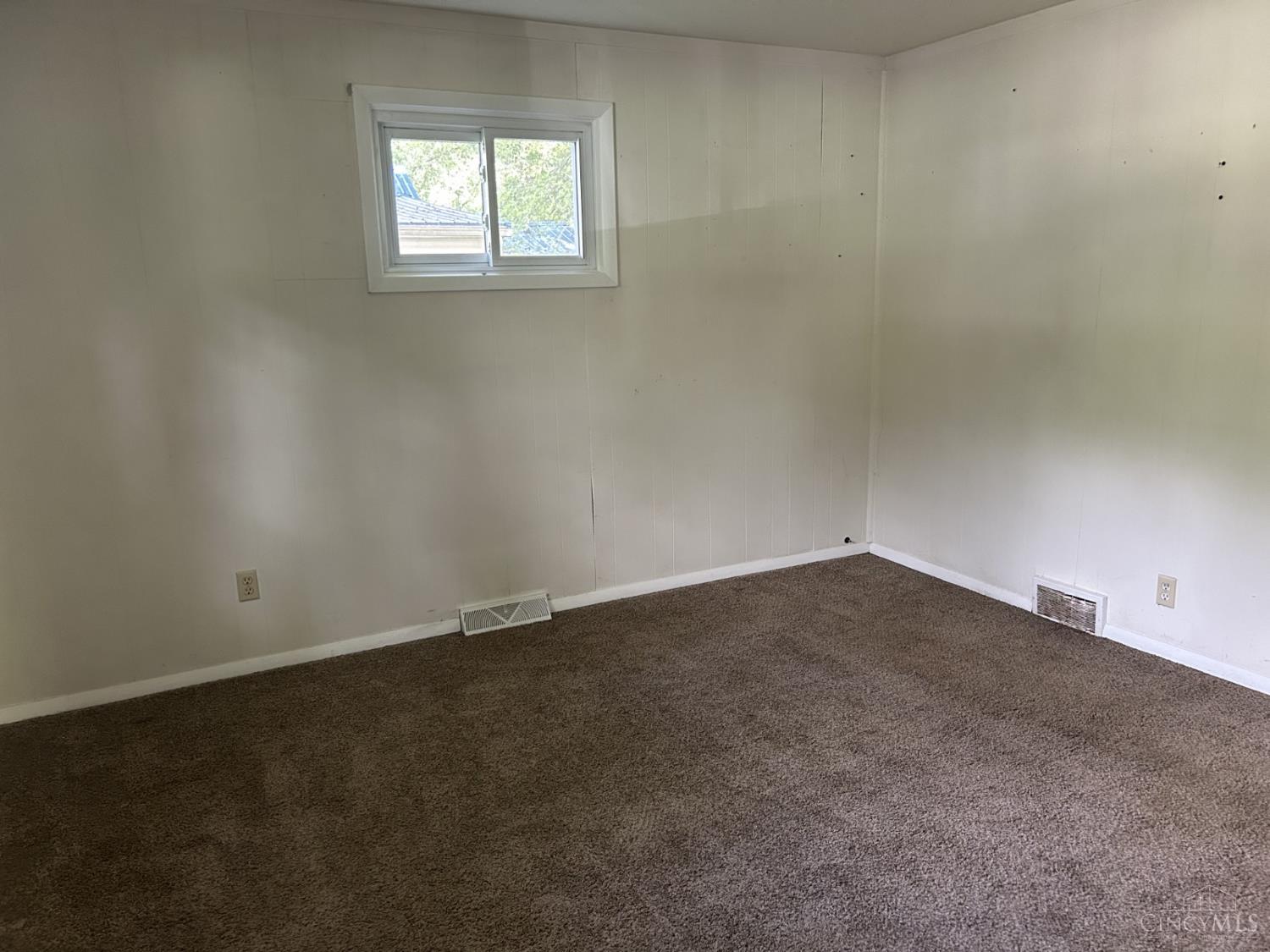 Photo 3 of Single family home for sale at 150 N Fairfield St, Leesburg, OH 45135 | MLS# 1893101 | Listing updated on 2026-09-24