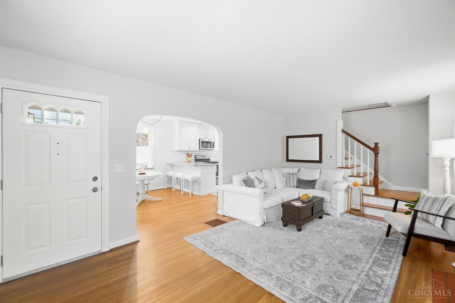 Photo 4 of Single family home for sale at 6989 Cambridge Ave, Mariemont, OH 45227 | MLS# 1894558 | Listing updated on 2026-09-24