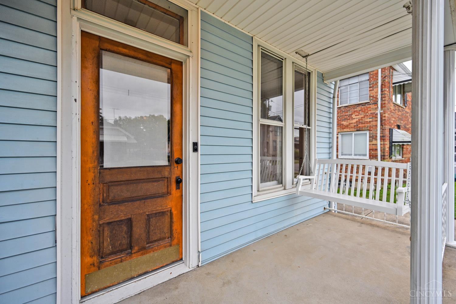 Photo 3 of Single family home for sale at 631 Arlington Ave, Cincinnati, OH 45215 | MLS# 1895052 | Listing updated on 2026-09-24