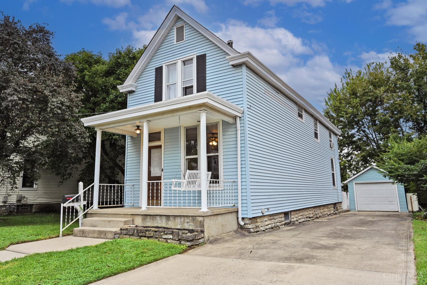 Photo 2 of Single family home for sale at 631 Arlington Ave, Cincinnati, OH 45215 | MLS# 1895052 | Listing updated on 2026-09-24