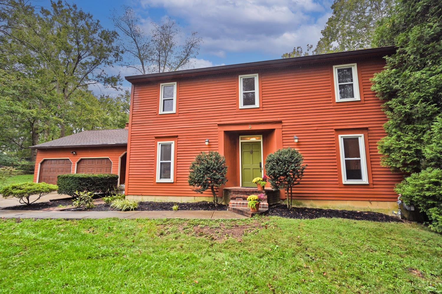 Photo 3 of Sale Pending at 6625 W Knollwood Cir, Miami Twp, OH 45140 | MLS# 1895070 | Listing updated on 2026-09-28