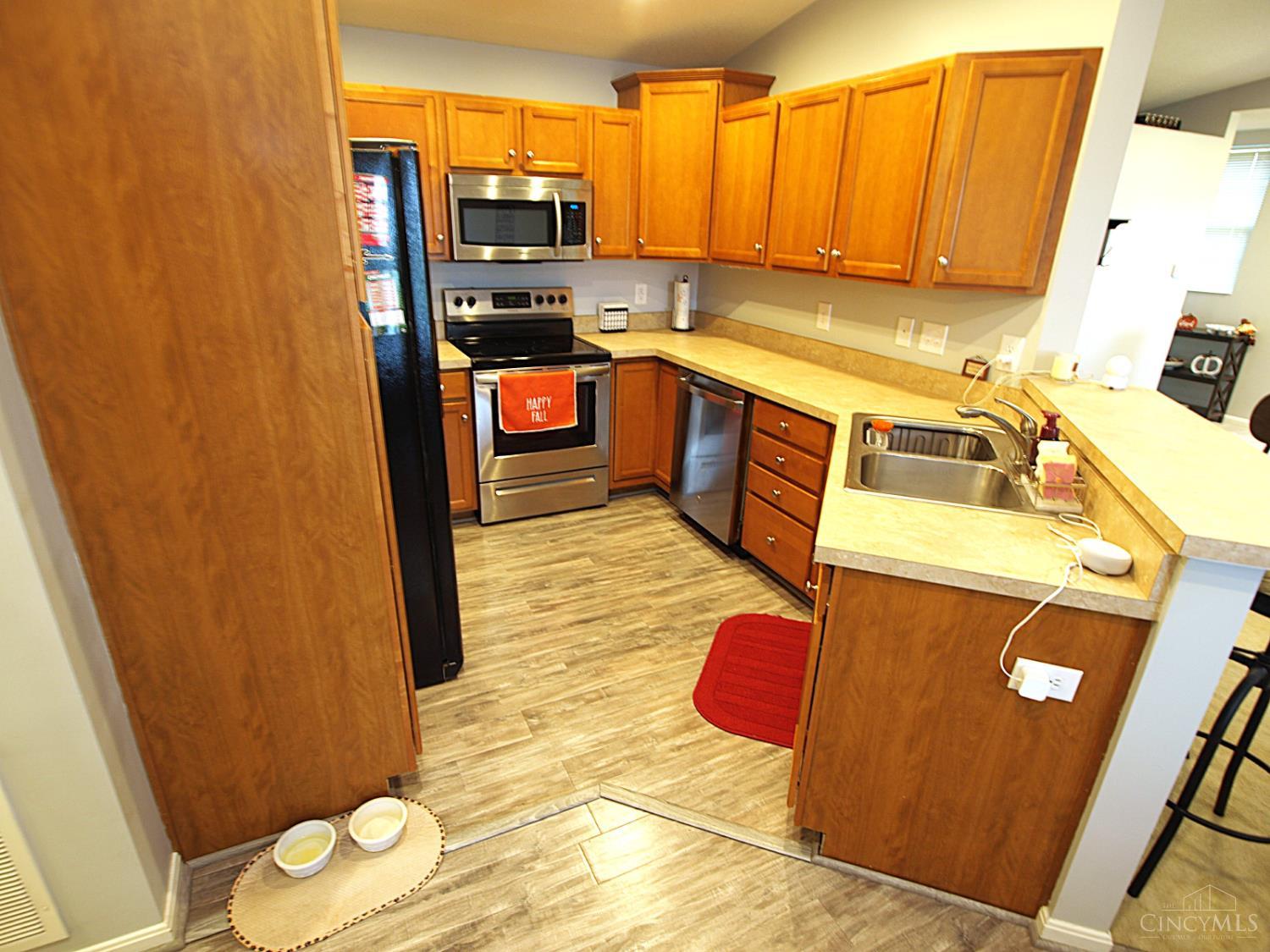Photo 4 of Condo for sale at 7609 Skyview Cir, Green Twp, OH 45248 | MLS# 1895084 | Listing updated on 2026-09-28