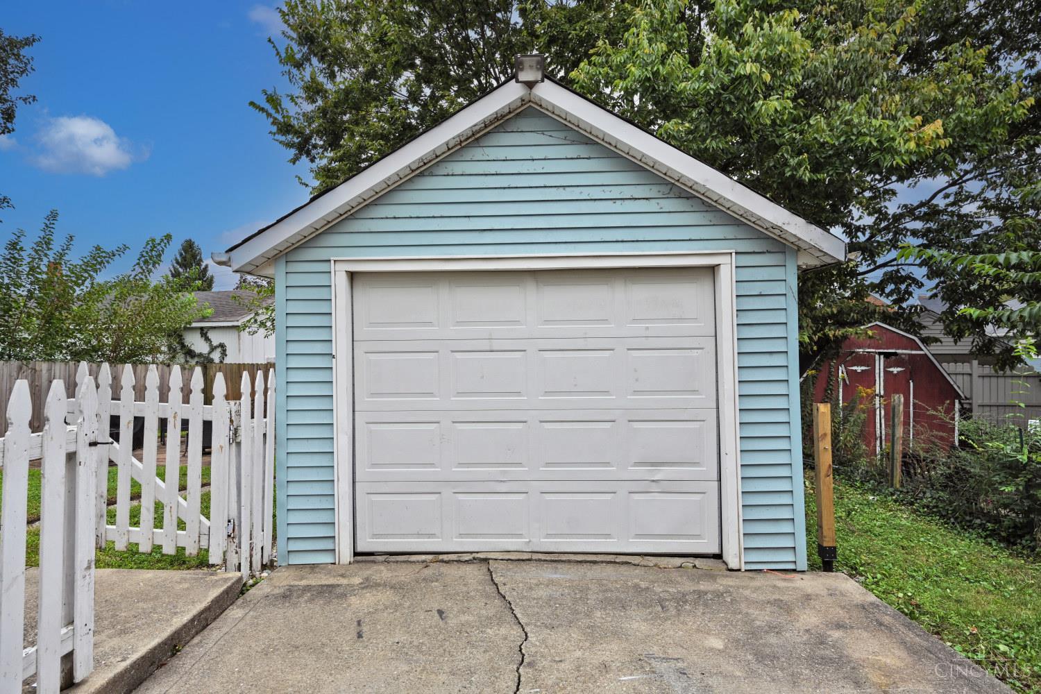 Photo 34 of Single family home for sale at 631 Arlington Ave, Arlington Heights, OH 45215 | MLS# 1895052 | Listing updated on 2026-10-06