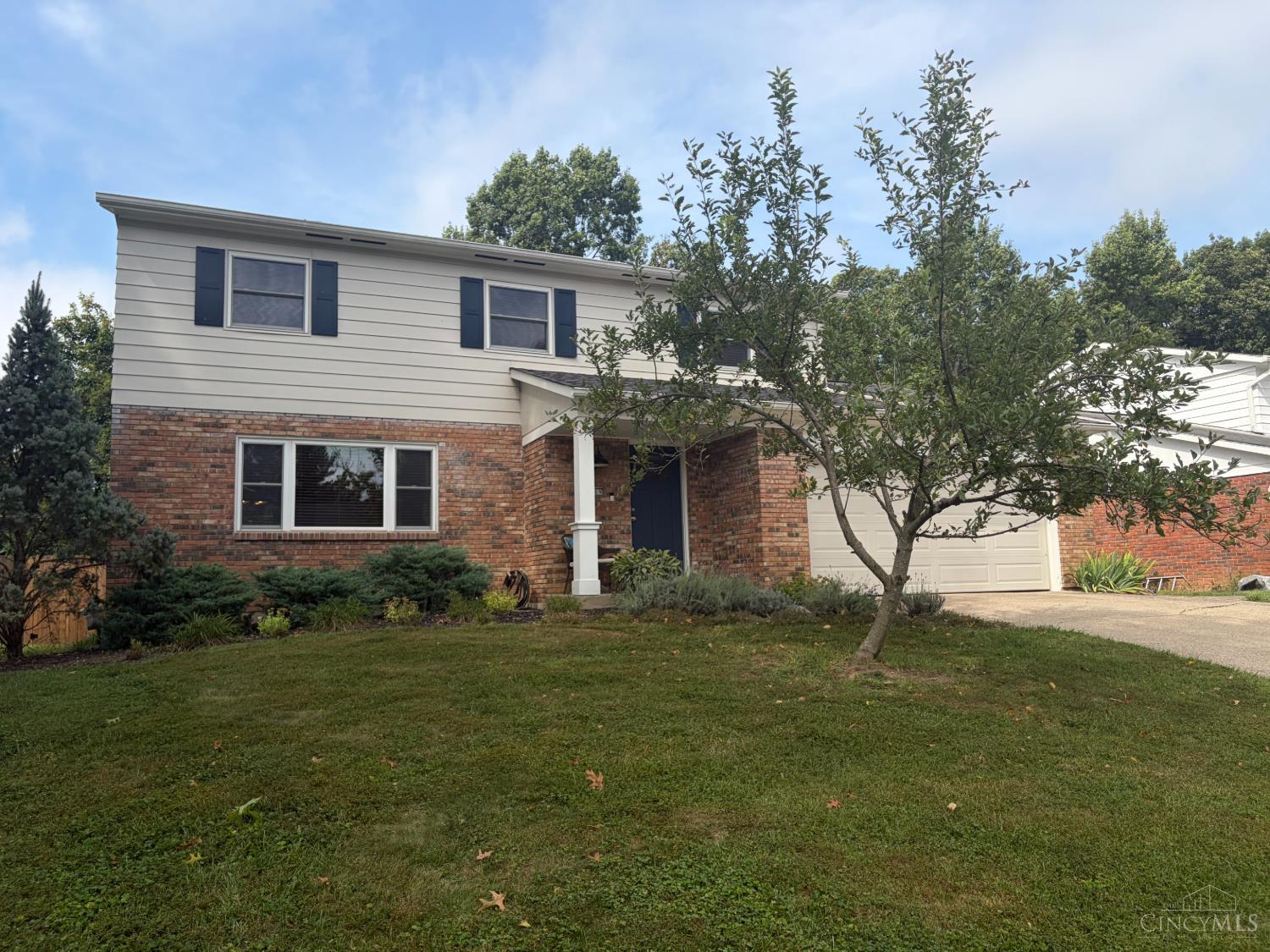 Photo 1 of Single family home for sale at 1669 Vaquera, Anderson Twp, OH 45255 | MLS# 1895020 | Listing updated on 2026-09-24