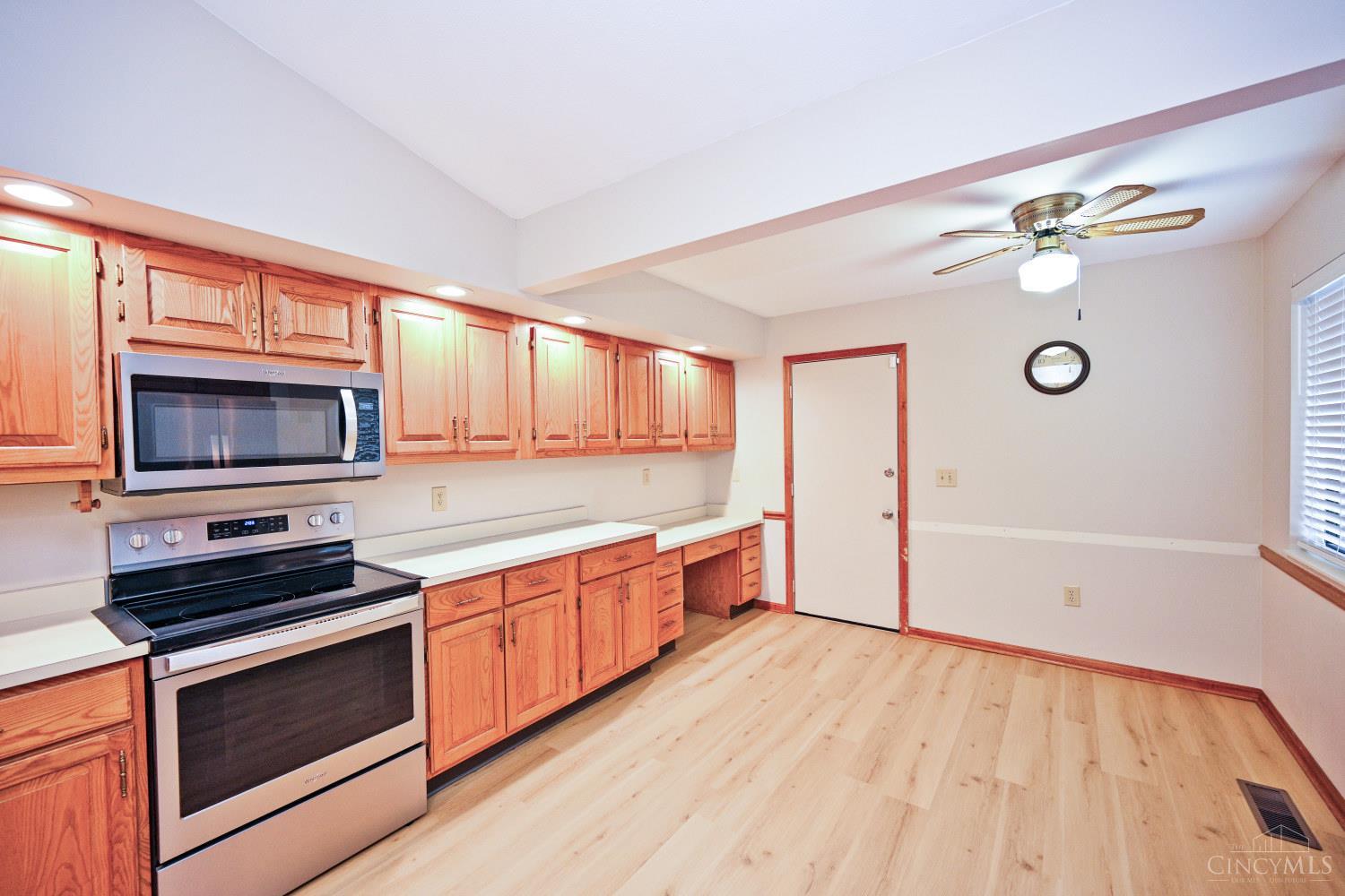 Listing Photo 5 - Condo for sale in building located at 201 Centerbury Ct, Cincinnati, OH 45246