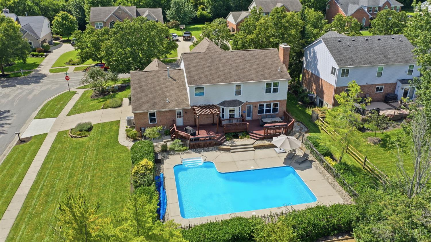 Photo 3 of Sale Pending at 5304 Farmmeadow Ct, West Chester, OH 45069 | MLS# 1895019 | Listing updated on 2026-09-28