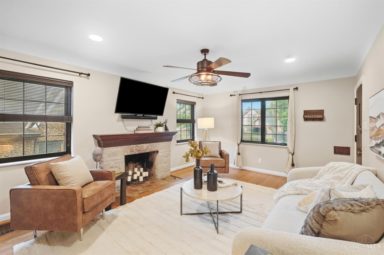 Photo 4 of Single family home for sale at 4118 Pillars Dr, Cincinnati, OH 45209 | MLS# 1894800 | Listing updated on 2026-09-25