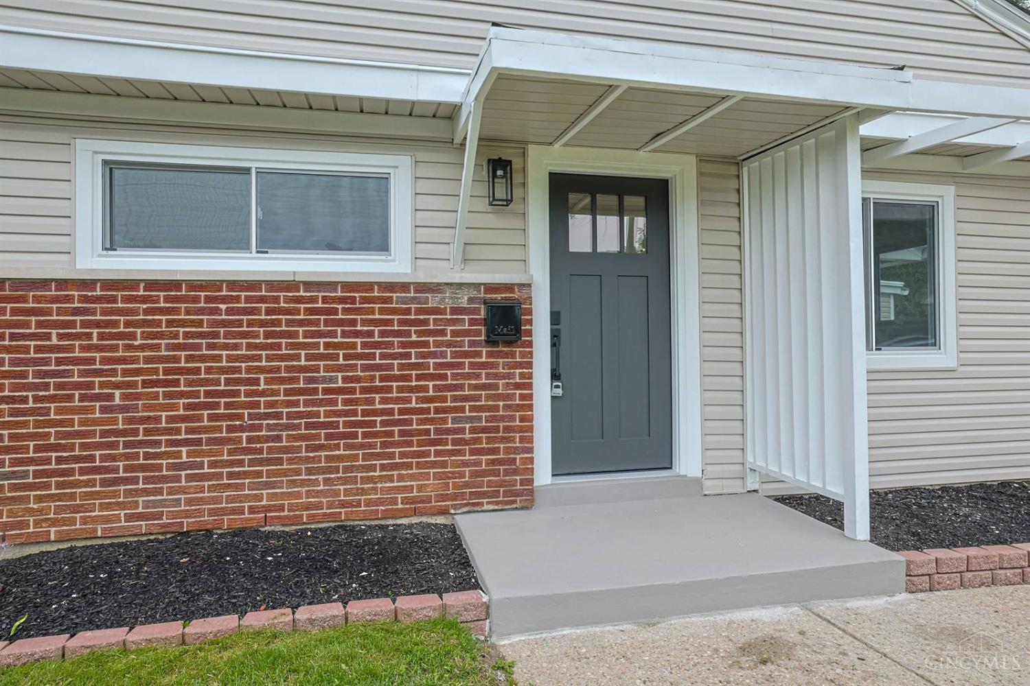 Photo 2 of Single family home for sale at 6580 Redwing Ct, Colerain Twp, OH 45239 | MLS# 1895037 | Listing updated on 2026-09-24