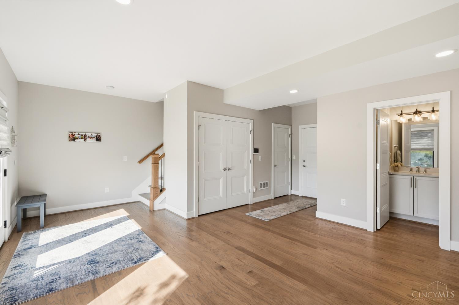 Photo 2 of Townhouse for sale at 4252 Parkview Dr, Blue Ash, OH 45242 | MLS# 1895007 | Listing updated on 2026-09-30