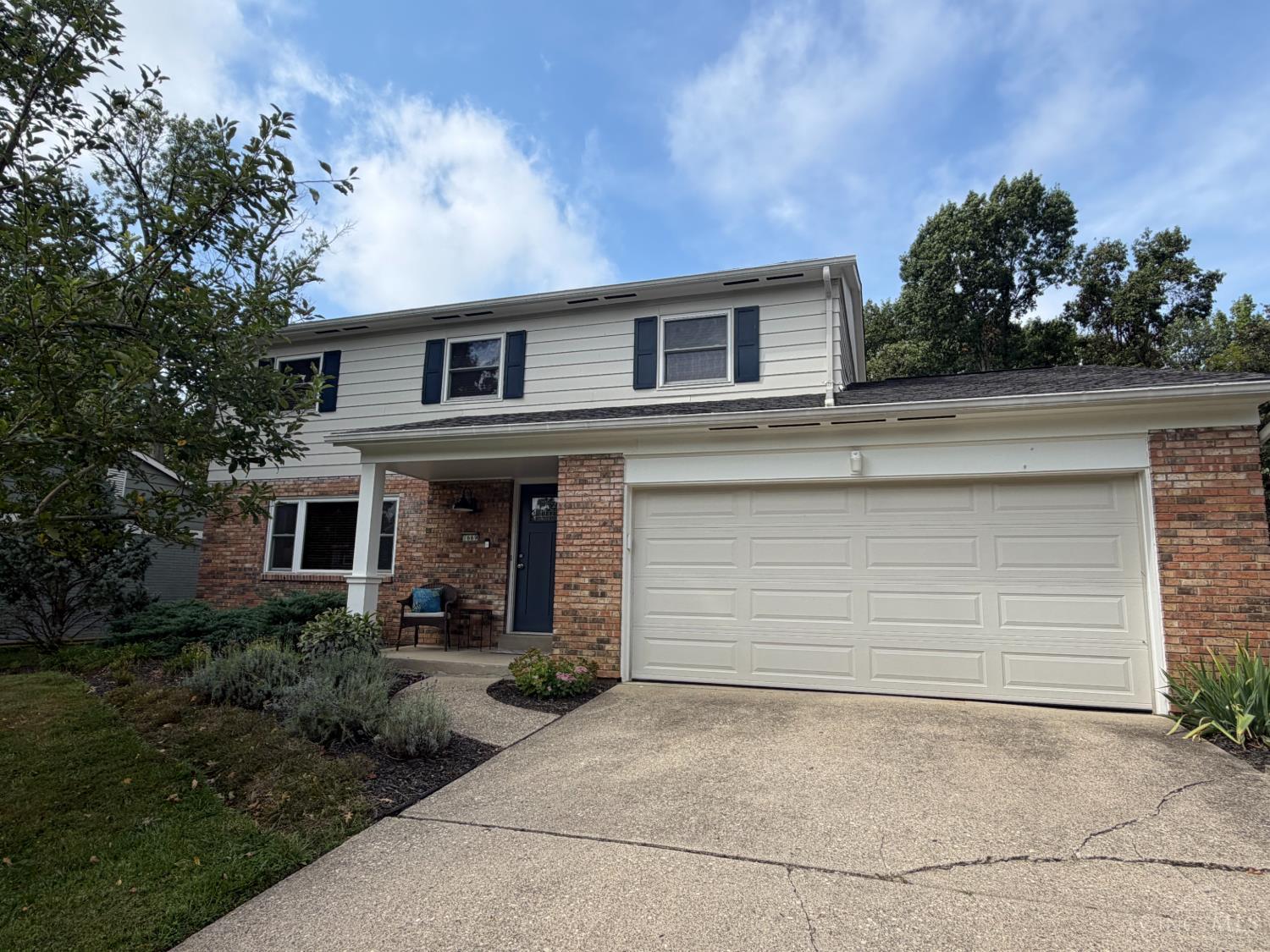 Photo 2 of Single family home for sale at 1669 Vaquera, Anderson Twp, OH 45255 | MLS# 1895020 | Listing updated on 2026-09-24