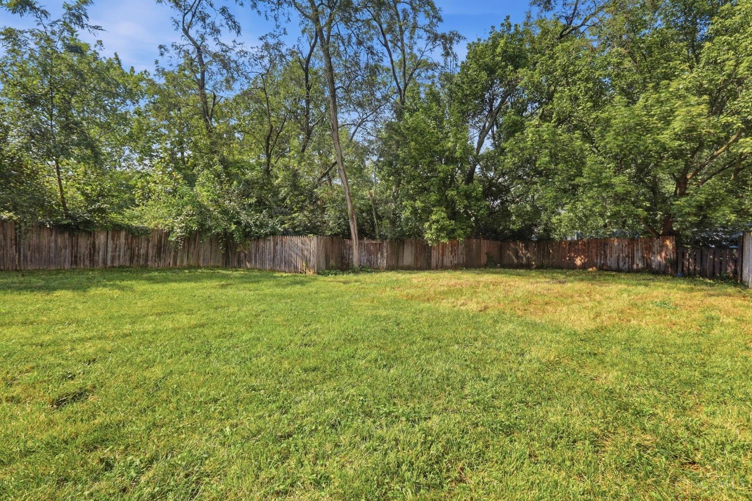 Photo 3 of Single family home for sale at 9758 Dunraven Dr, Cincinnati, OH 45251 | MLS# 1893424 | Listing updated on 2026-09-28