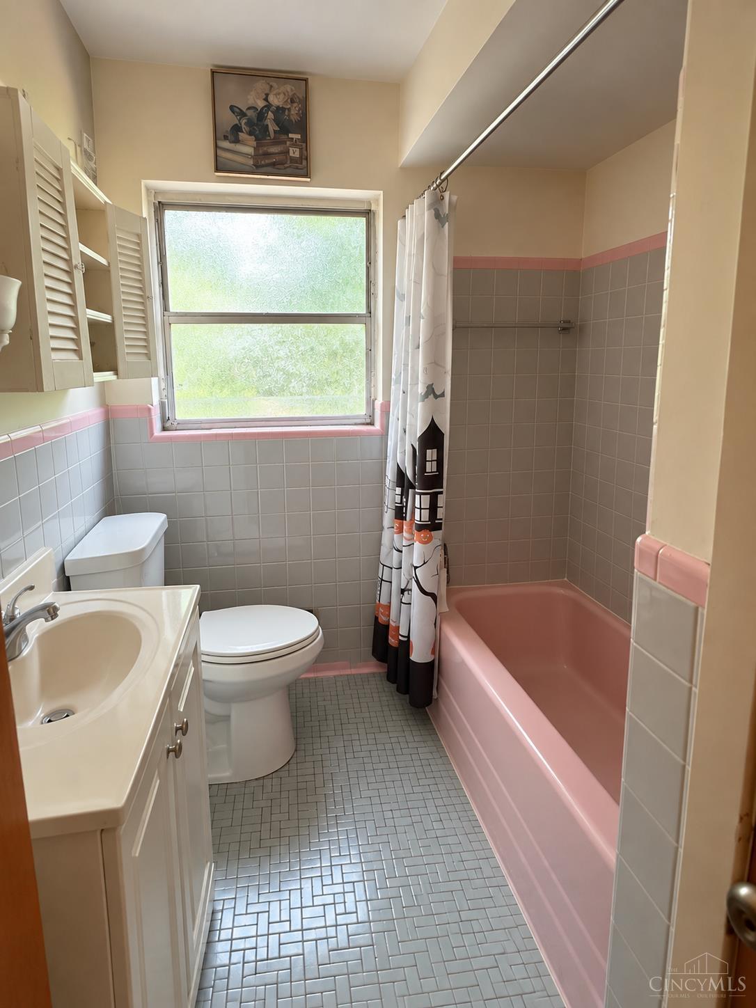 Photo 4 of Single family home for sale at 1114 Woodlawn Ave, Cincinnati, OH 45205 | MLS# 1895281 | Listing updated on 2026-09-25