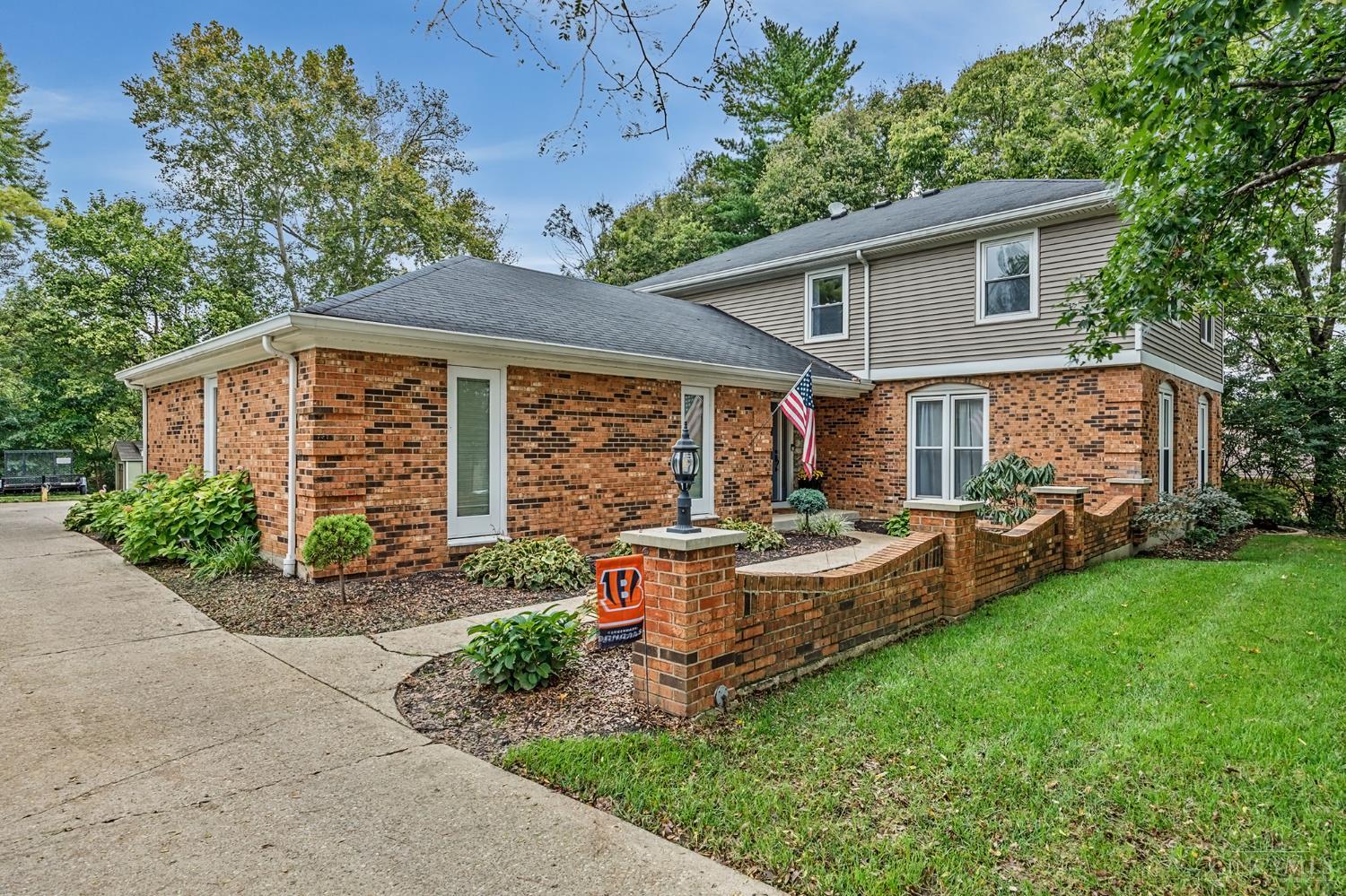 Photo 3 of Sale Pending at 2264 Rolling Hills Blvd, Fairfield, OH 45014 | MLS# 1895268 | Listing updated on 2026-09-29