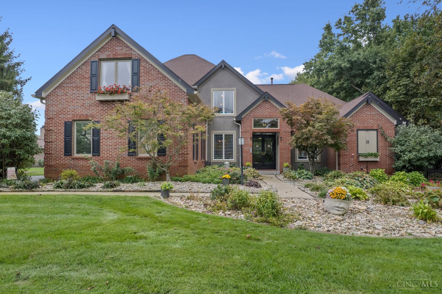 Photo 2 of Single family home for sale at 9570 Old Village Dr, Deerfield Twp., OH 45140 | MLS# 1895211 | Listing updated on 2026-10-01