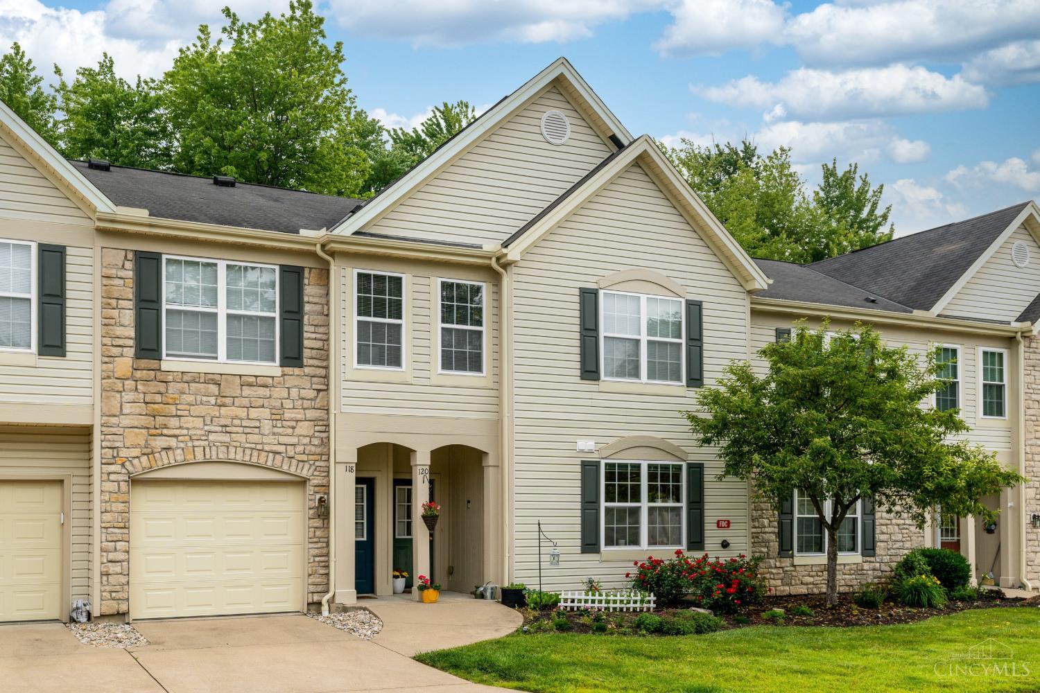 Photo 3 of Sale Pending at 120 Tall Trees Dr, Batavia Twp, OH 45102 | MLS# 1895305 | Listing updated on 2026-10-05