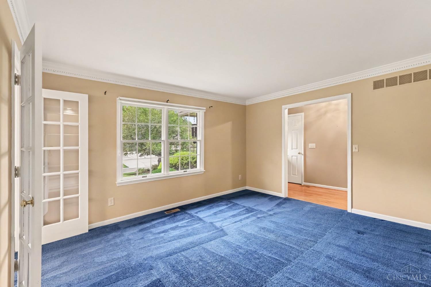 Photo 3 of Sale Pending at 6555 Gwendolyn Dr, Anderson Twp, OH 45230 | MLS# 1895217 | Listing updated on 2026-09-28