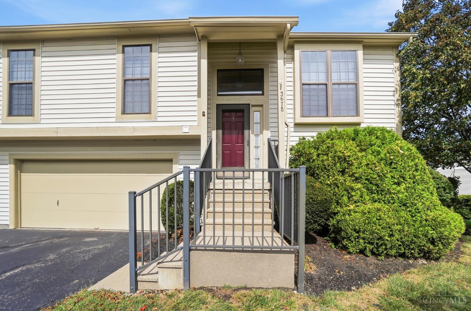 Photo 3 of Sale Pending at 3678 Country Ridge, Mason, OH 45040 | MLS# 1895214 | Listing updated on 2026-09-29