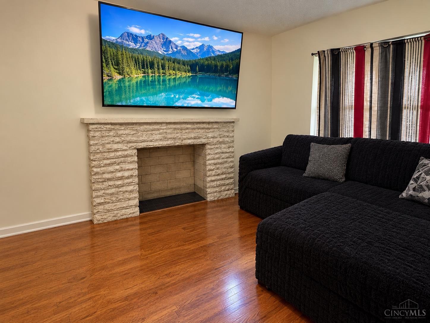 Photo 2 of Single family home for sale at 1114 Woodlawn Ave, Cincinnati, OH 45205 | MLS# 1895281 | Listing updated on 2026-09-25