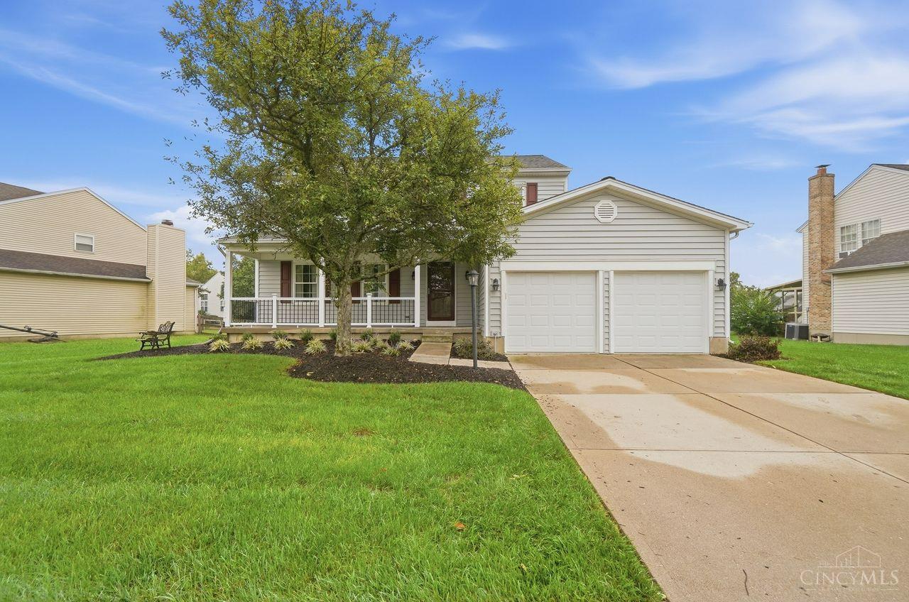 Photo 3 of Sale Pending at 6749 Spring Arbor Dr, Mason, OH 45040 | MLS# 1895235 | Listing updated on 2026-09-29