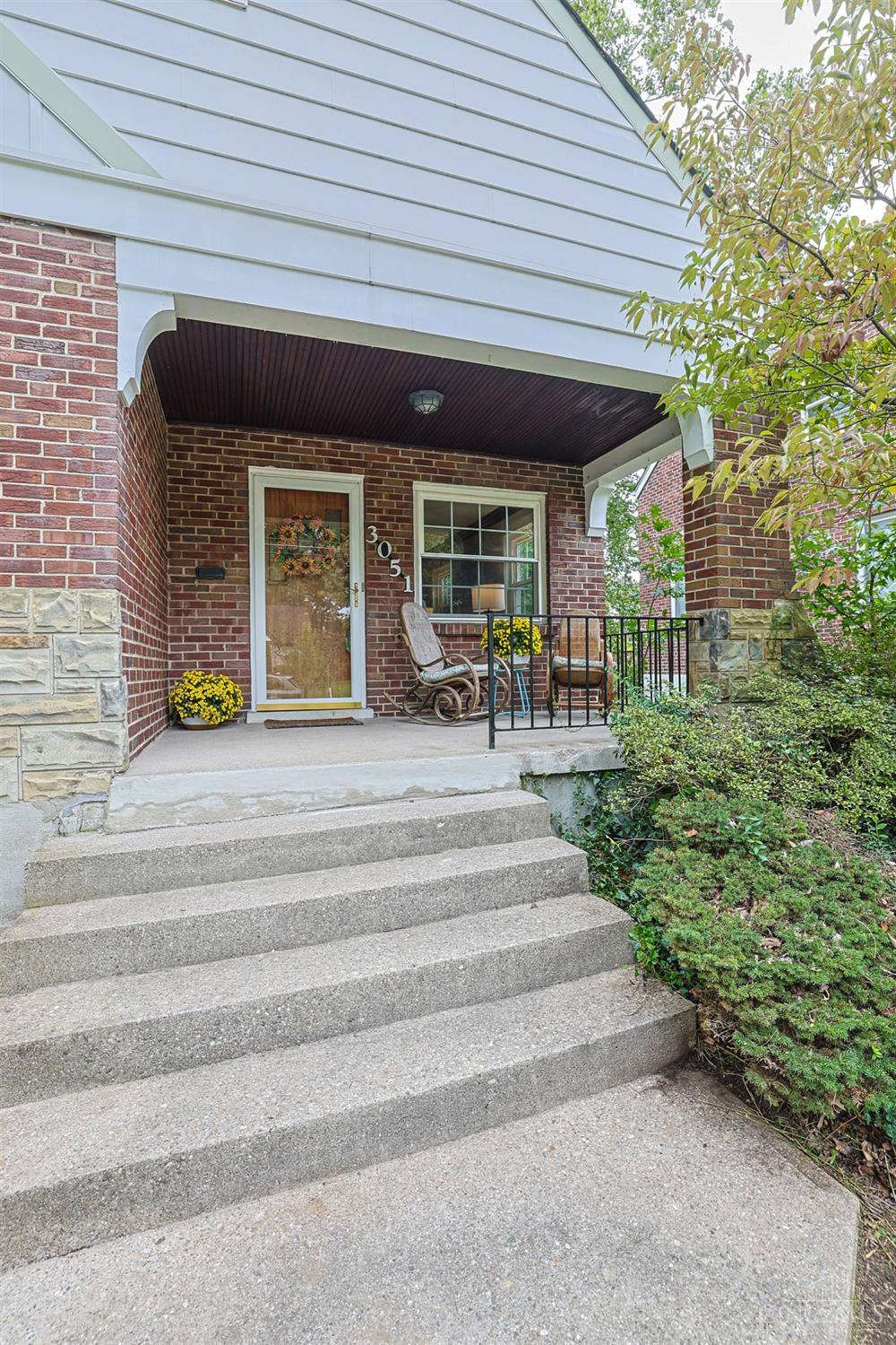 Photo 3 of Single family home for sale at 3051 Coral Park Dr, Cincinnati, OH 45211 | MLS# 1894569 | Listing updated on 2026-09-25