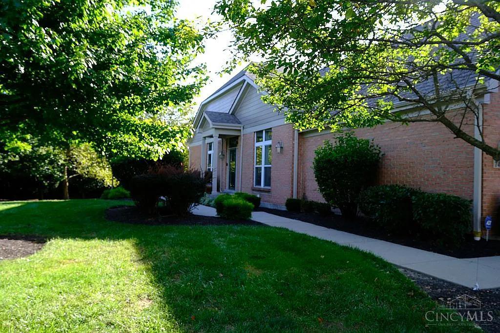 Photo 2 of Townhouse for sale at 7493 Great Waters Ln, West Chester, OH 45069 | MLS# 1894997 | Listing updated on 2026-10-01