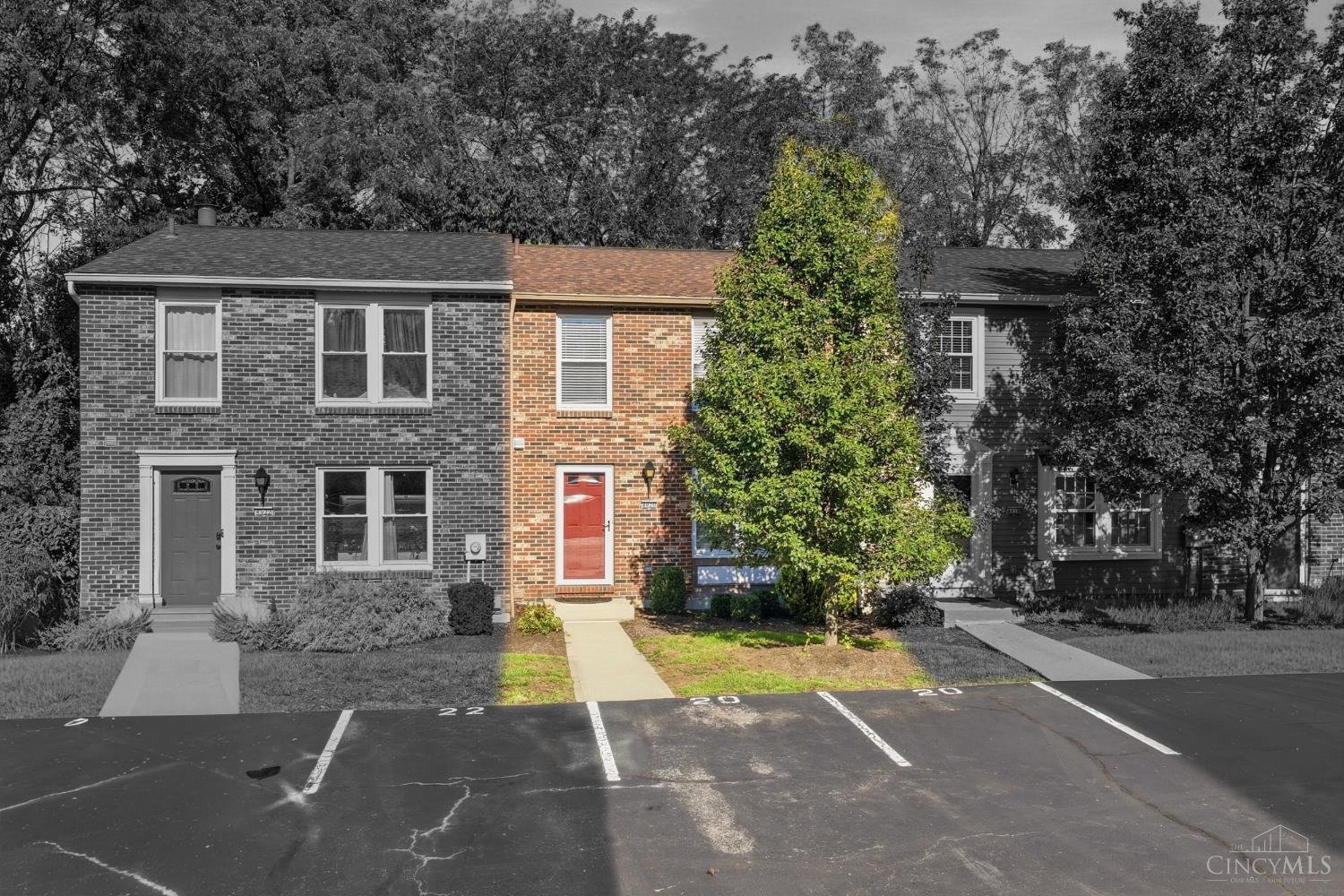 Photo 3 of Townhouse for sale at 8020 Mill Crk Cir, West Chester, OH 45069 | MLS# 1894616 | Listing updated on 2026-09-28