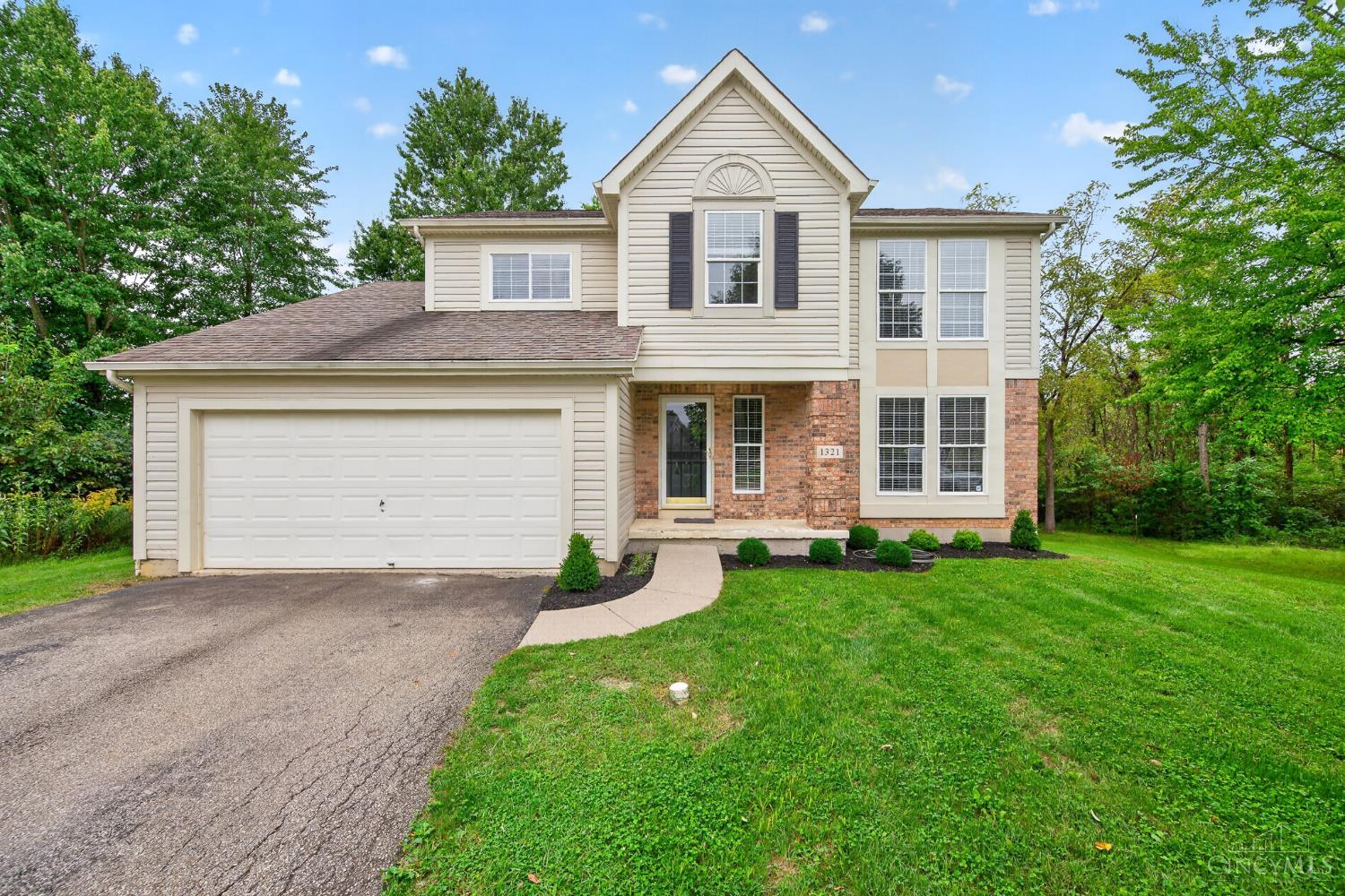 Photo 2 of Single family home for sale at 1321 Covedale Ln, Batavia Twp, OH 45102 | MLS# 1894431 | Listing updated on 2026-10-02