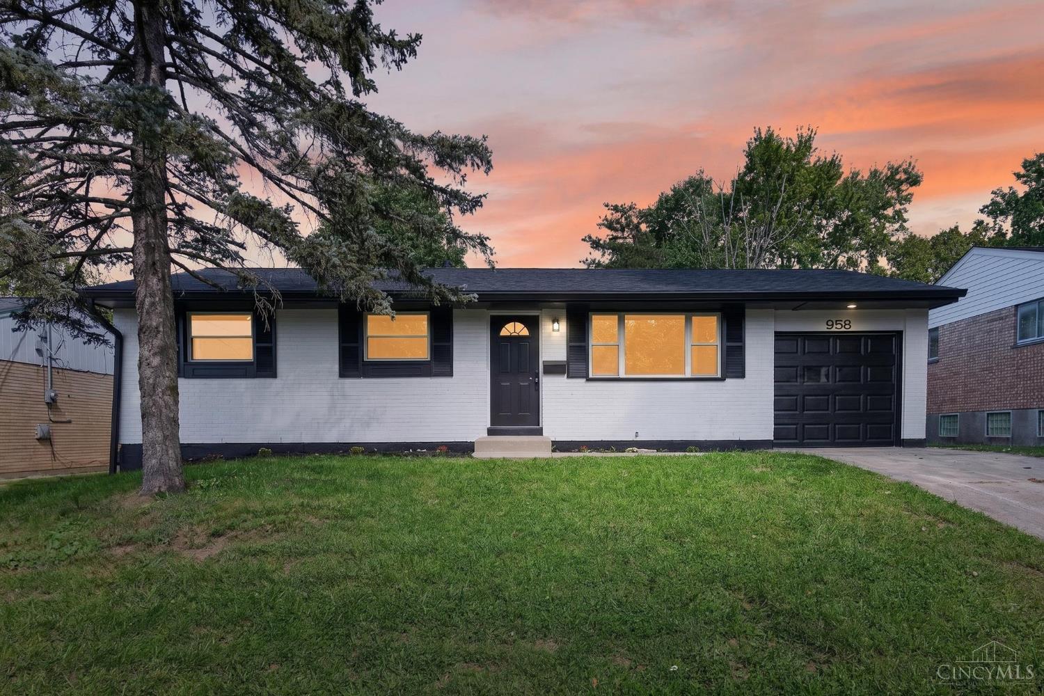 958 Goodhue Circle