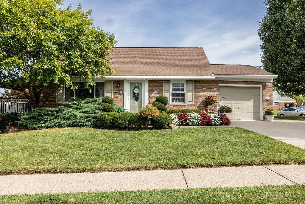 Photo 1 of Sale Pending at 5678 Hollowview Ct, Cincinnati, OH 45233 | MLS# 1895445 | Listing updated on 2026-10-05