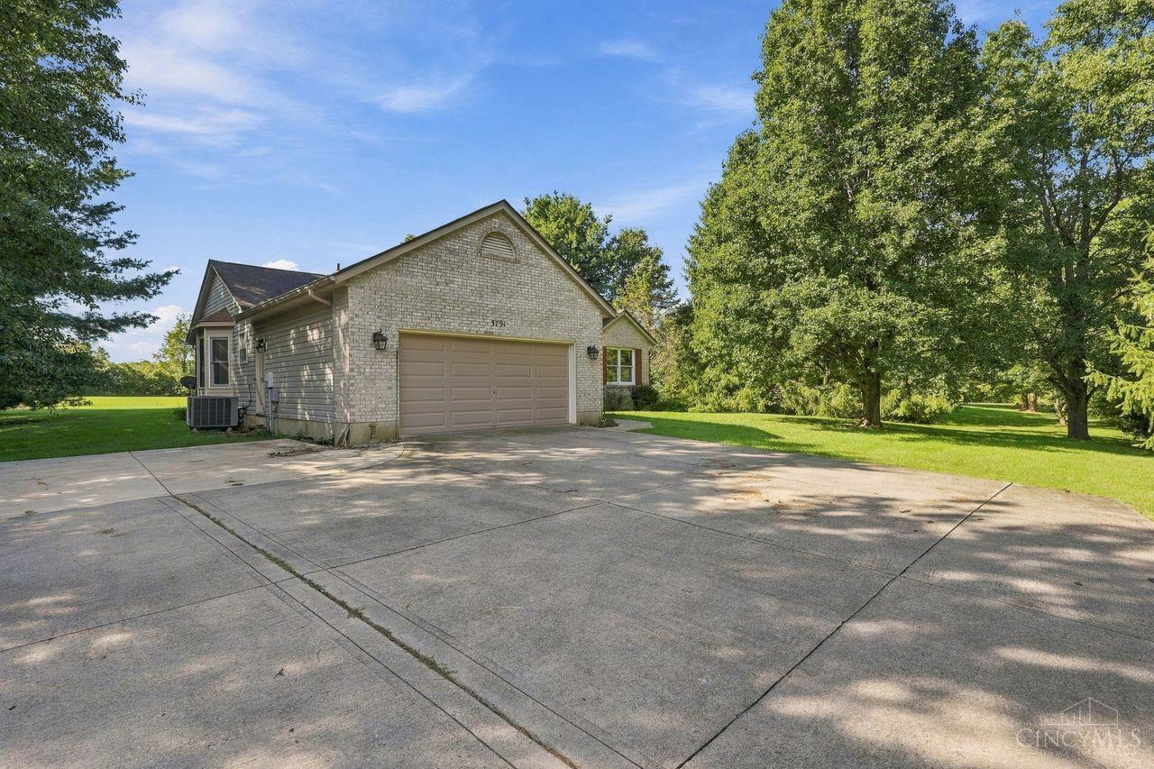 Photo 3 of Single family home for sale at 3791 Wilmington Rd, Turtle Creek Twp, OH 45036 | MLS# 1895449 | Listing updated on 2026-10-04