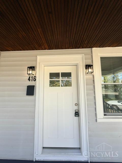 Photo 2 of Sale Pending at 416 Mill Rd, Hamilton, OH 45011 | MLS# 1894951 | Listing updated on 2026-10-03