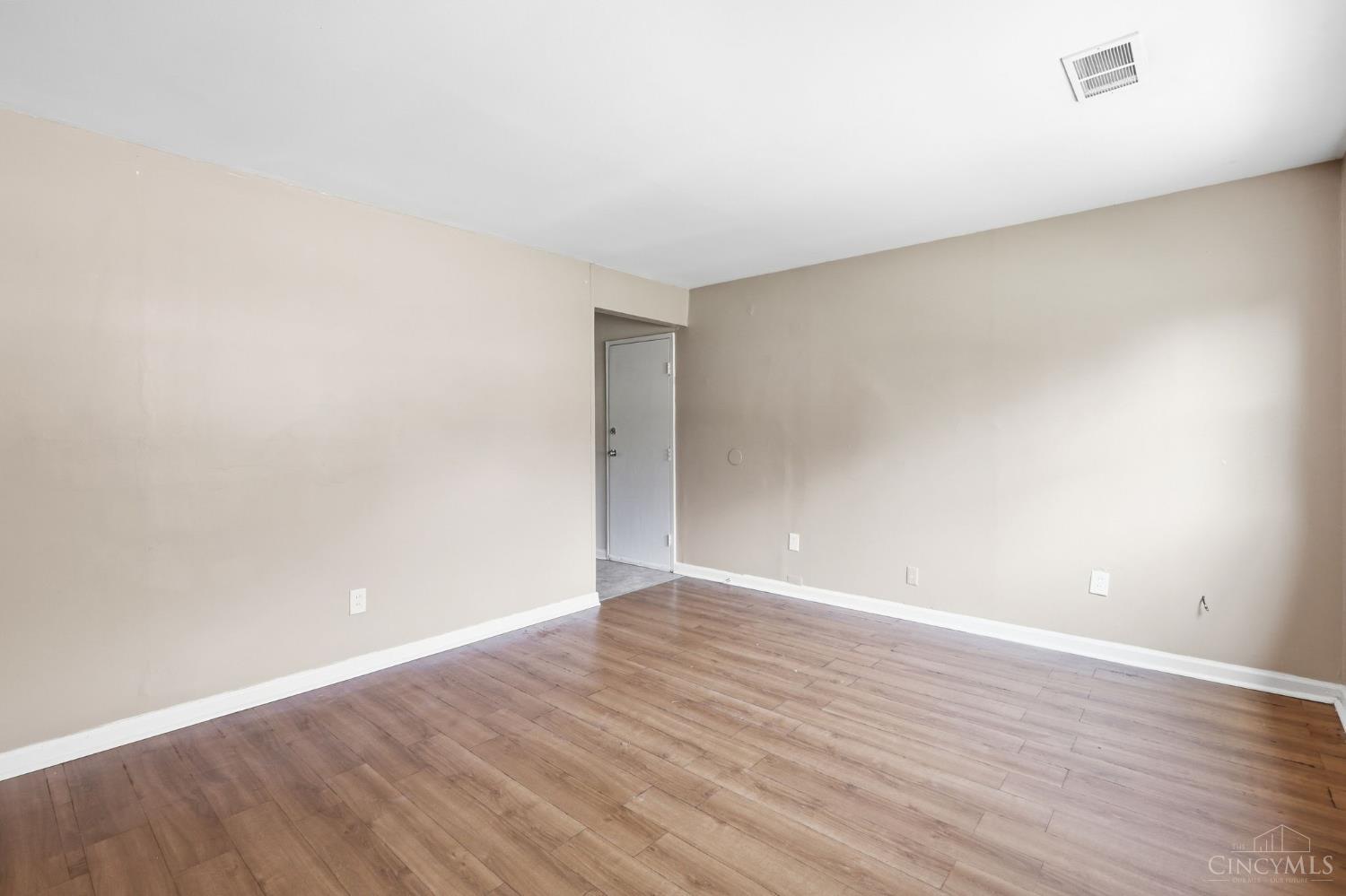 Photo 3 of Single family home for sale at 10023 Crusader Dr, Colerain Twp, OH 45251 | MLS# 1894401 | Listing updated on 2026-09-29
