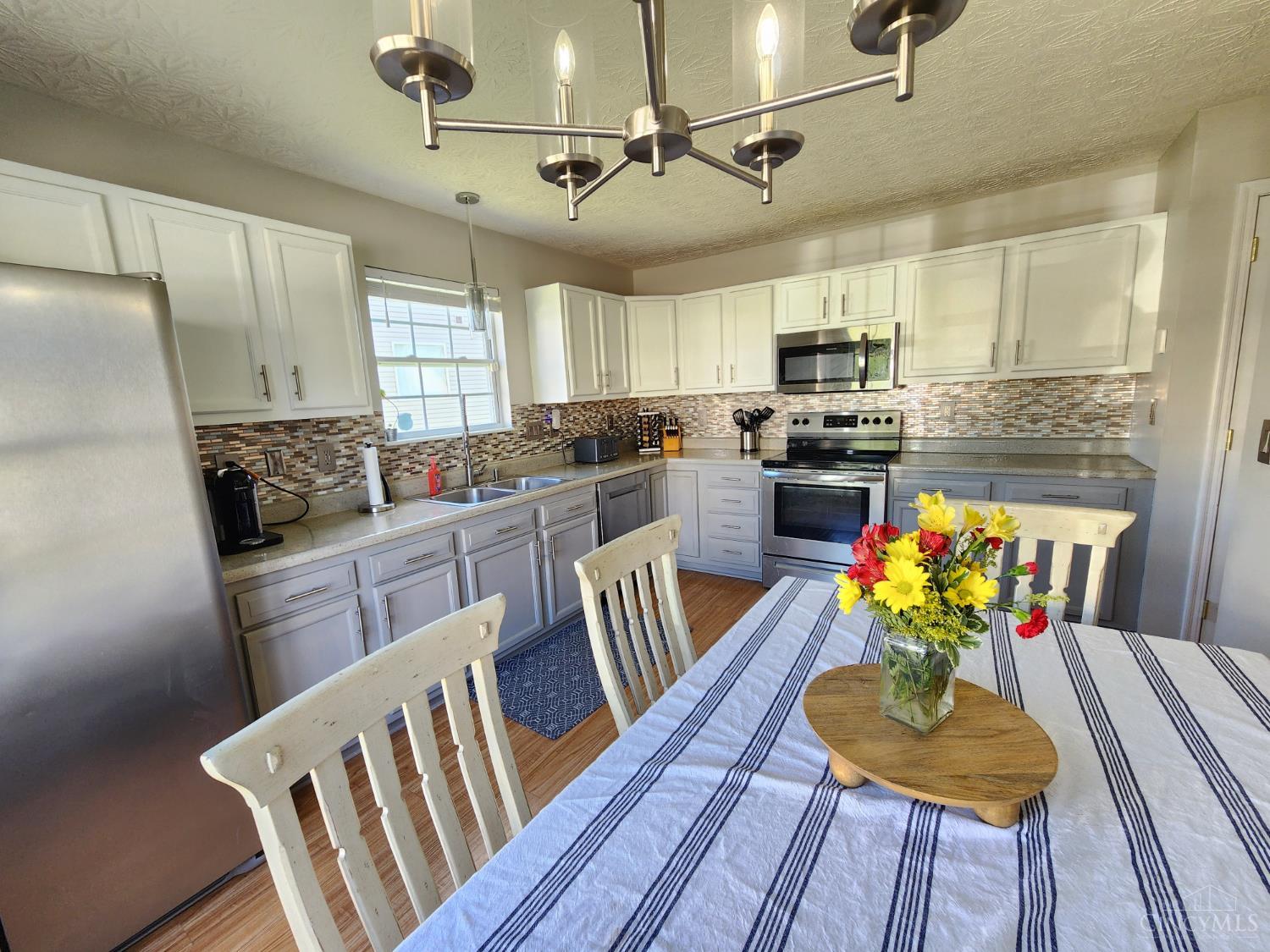 Photo 4 of Single family home for sale at 3320 Brodbeck Pl, Cincinnati, OH 45211 | MLS# 1895489 | Listing updated on 2026-09-29