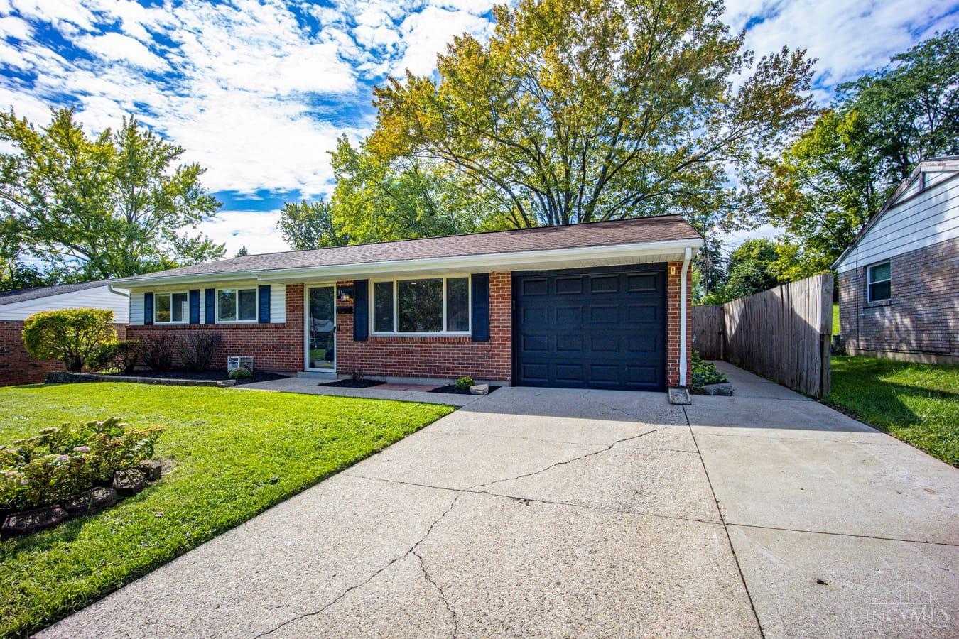 Photo 3 of Sale Pending at 31 Dorsey Dr, Hamilton, OH 45011 | MLS# 1895251 | Listing updated on 2026-10-02