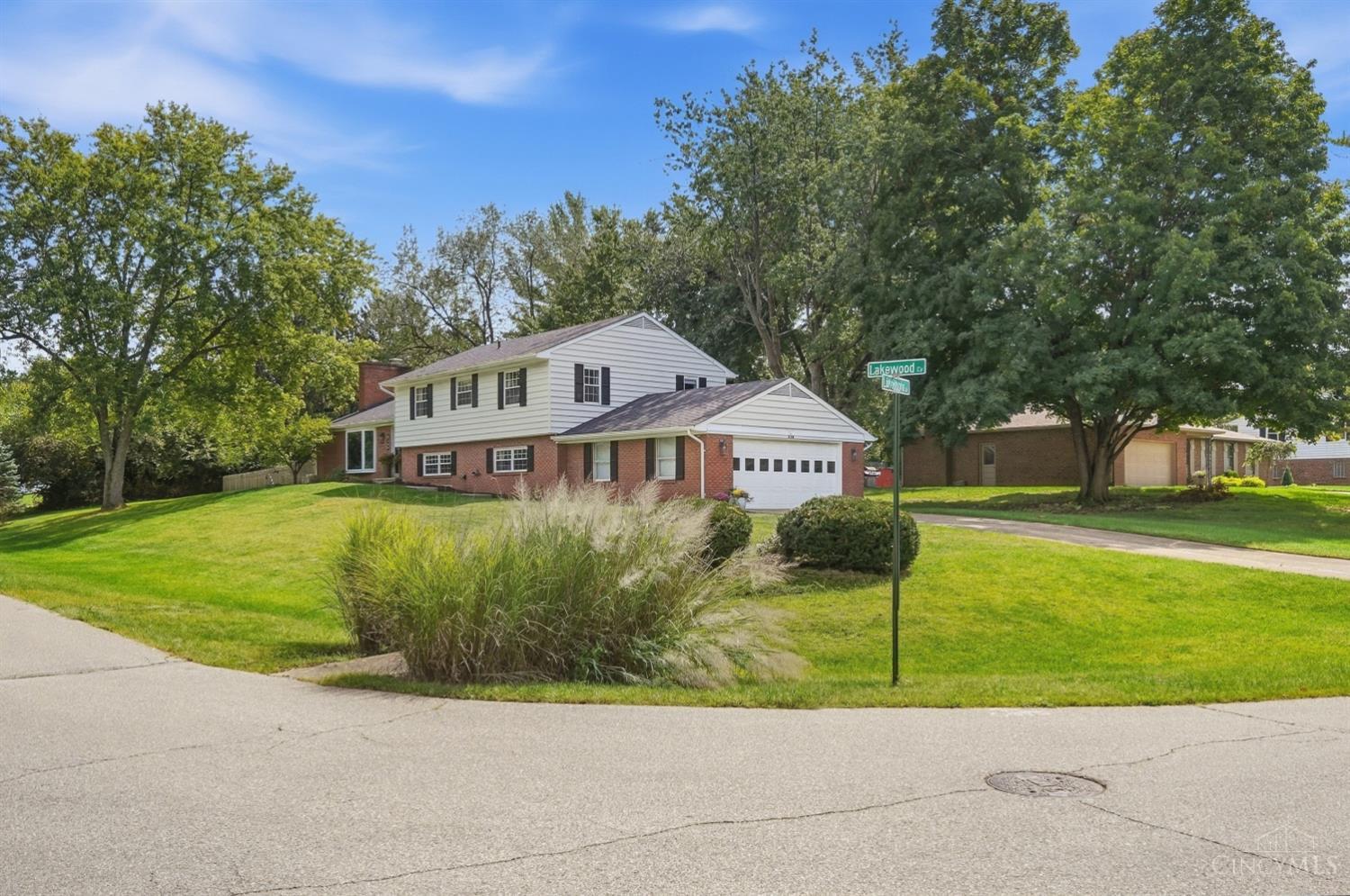 Photo 4 of Sale Pending at 8148 Lake Shore Dr, West Chester, OH 45069 | MLS# 1895483 | Listing updated on 2026-10-05
