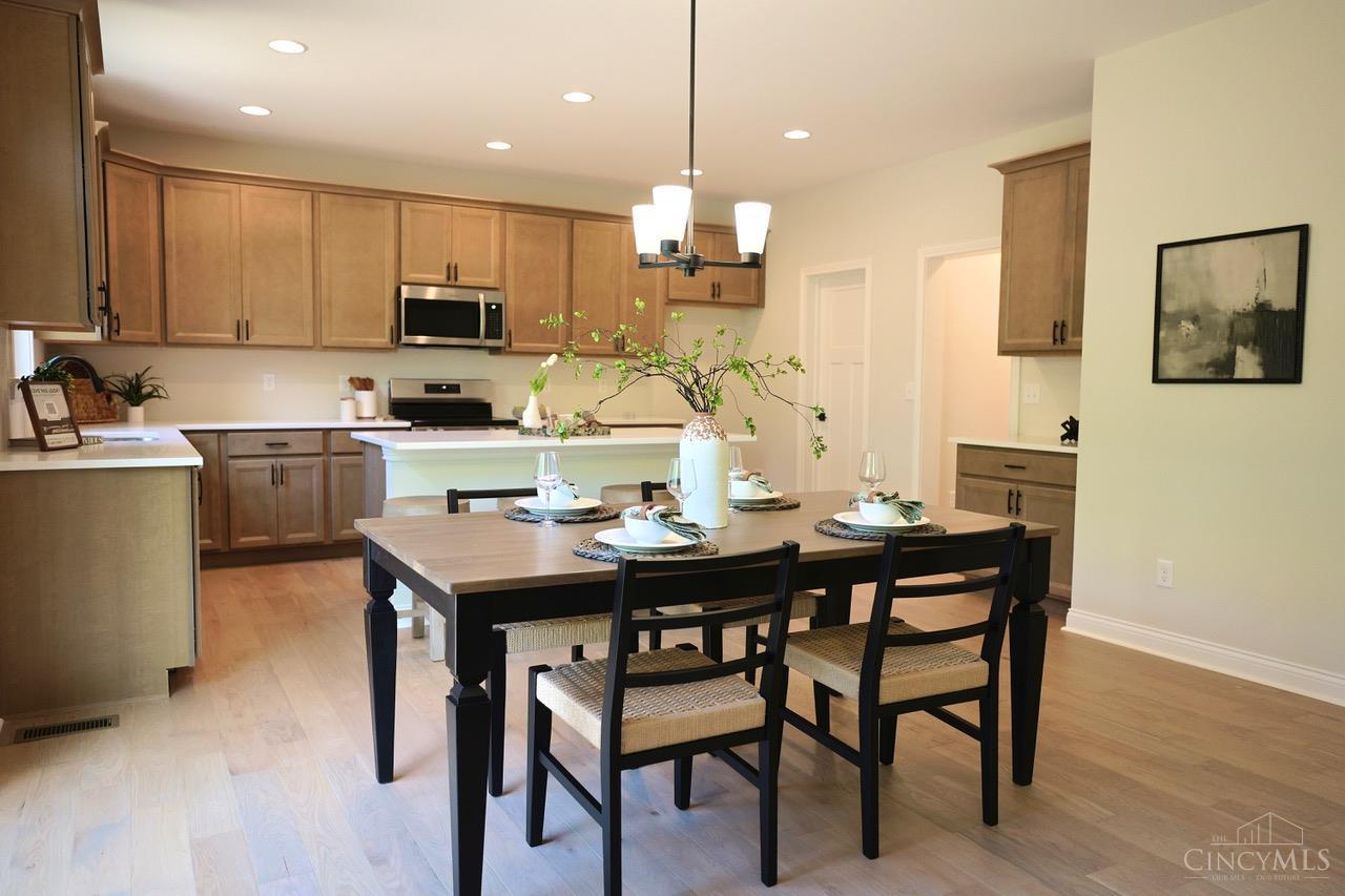Photo 2 of Single family home for sale at 6690 Hitchingpost Ln, Cincinnati, OH 45230 | MLS# 1883481 | Listing updated on 2026-09-28