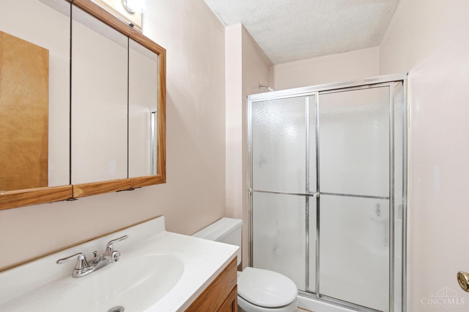 Photo 4 of Single family home for sale at 11968 7th Avenue, Sycamore Twp, OH 45249 | MLS# 1895418 | Listing updated on 2026-10-02
