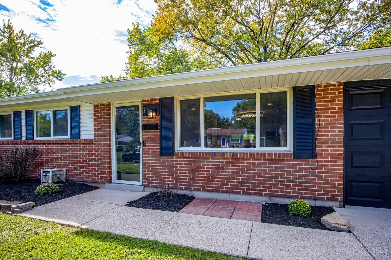 Photo 3 of Sale Pending at 31 Dorsey Dr, Hamilton, OH 45011 | MLS# 1895251 | Listing updated on 2026-10-02
