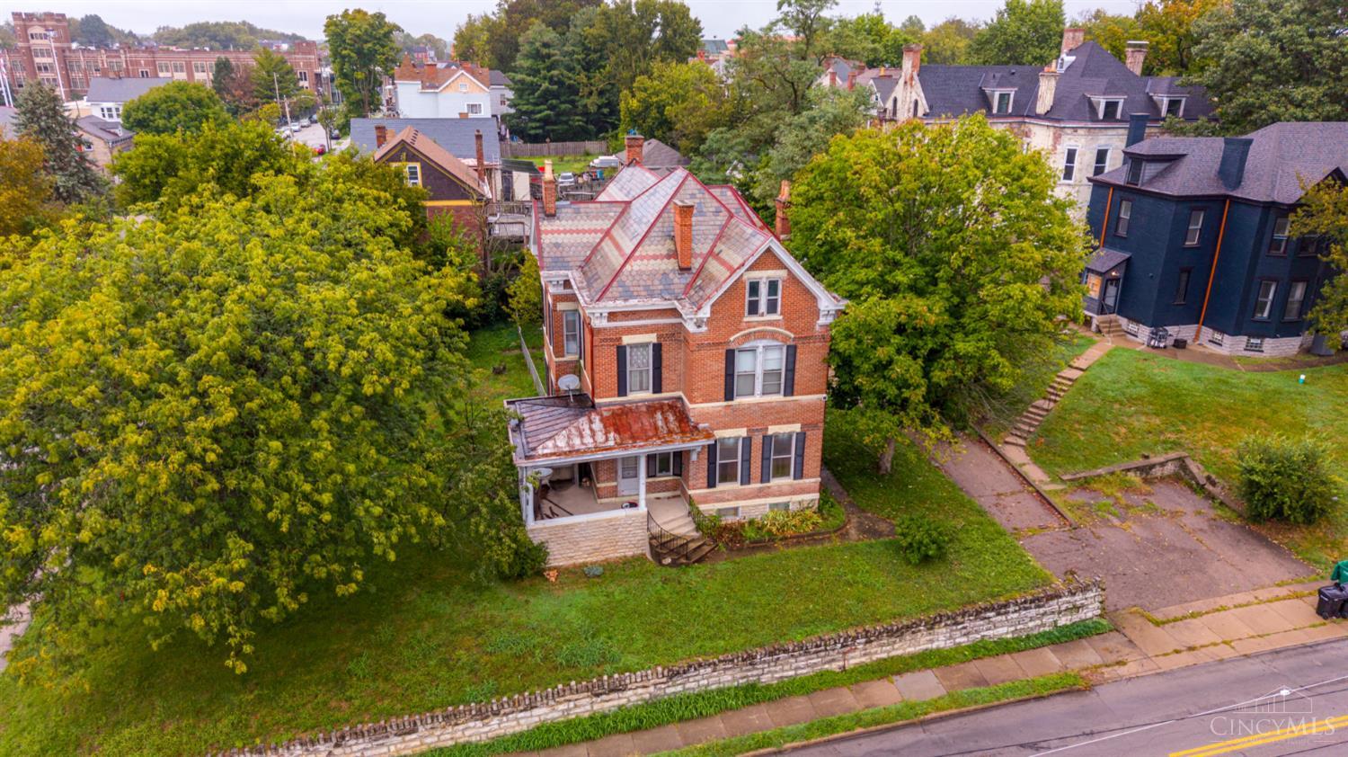 Photo 4 of Single family home for sale at 3904 Saint Lawrence Ave, Cincinnati, OH 45205 | MLS# 1895446 | Listing updated on 2026-09-29