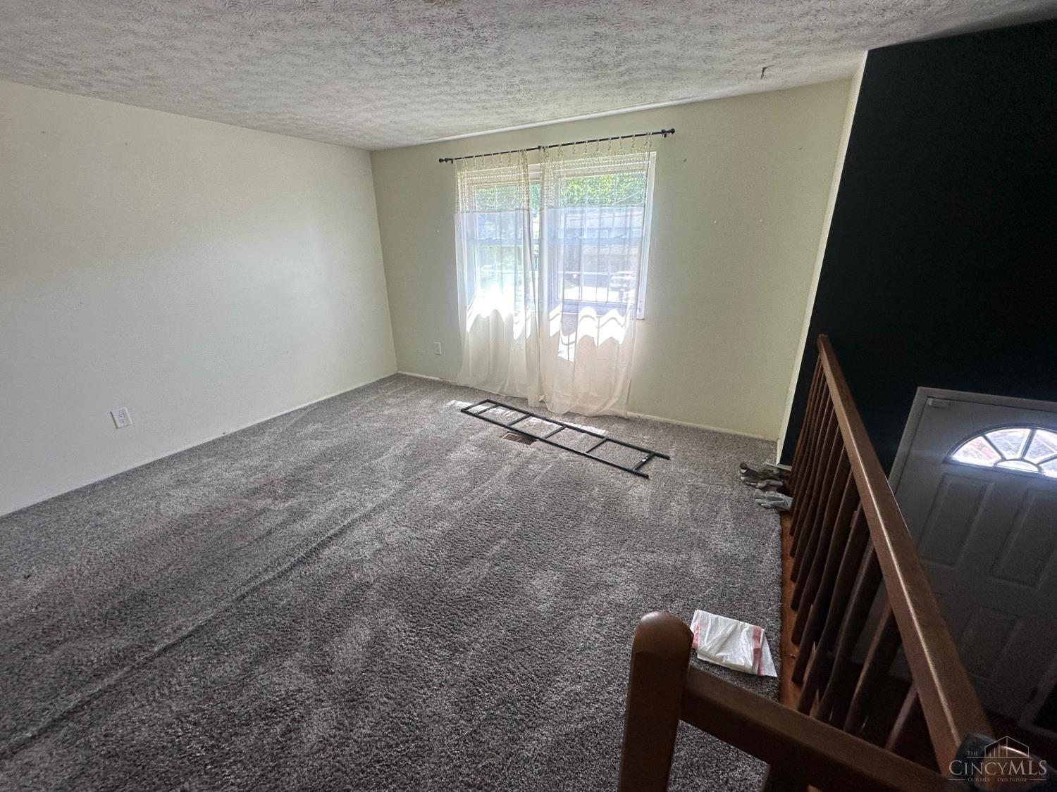 Photo 4 of Sale Pending at 5739 Planet Dr, Fairfield, OH 45014 | MLS# 1895397 | Listing updated on 2026-10-01