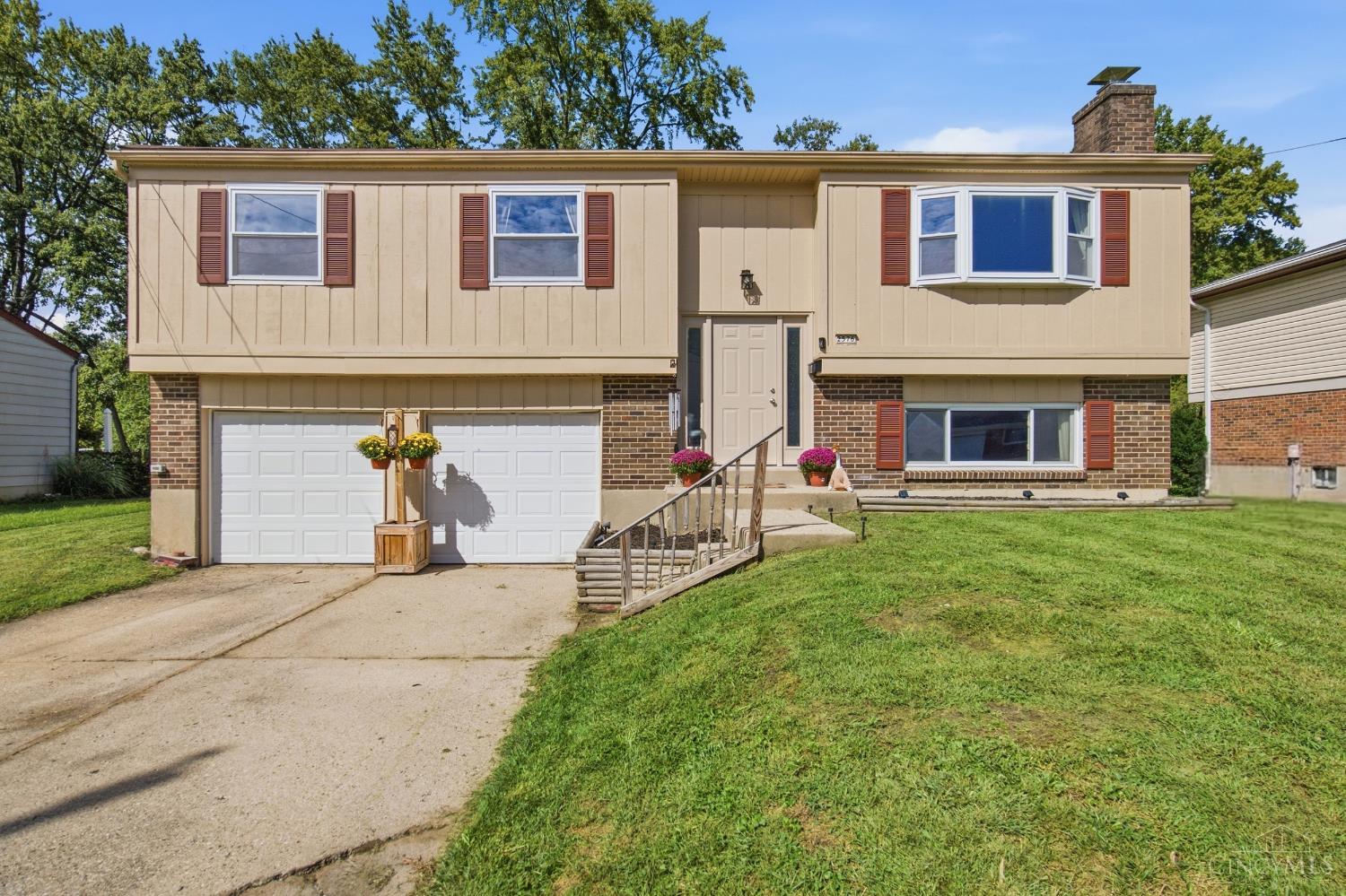 Photo 2 of Sale Pending at 2576 Ambassador Dr, Colerain Twp, OH 45231 | MLS# 1895454 | Listing updated on 2026-10-05