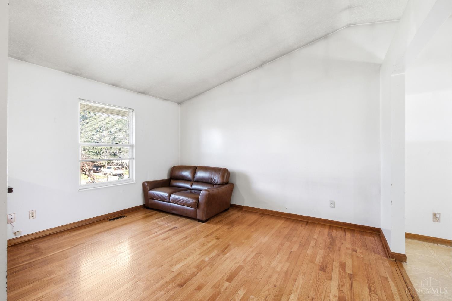 Photo 3 of Single family home for sale at 11968 7th Avenue, Sycamore Twp, OH 45249 | MLS# 1895418 | Listing updated on 2026-10-02